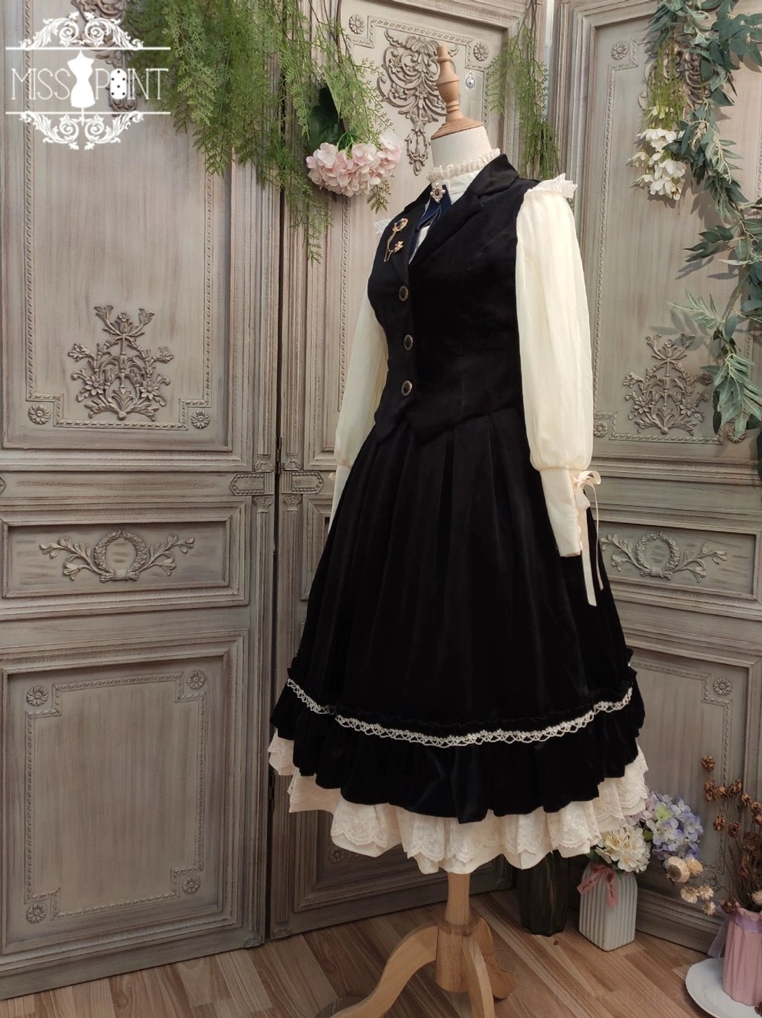 Retro lolita velvet waistcoat air-drying care maintenance preservation instructions