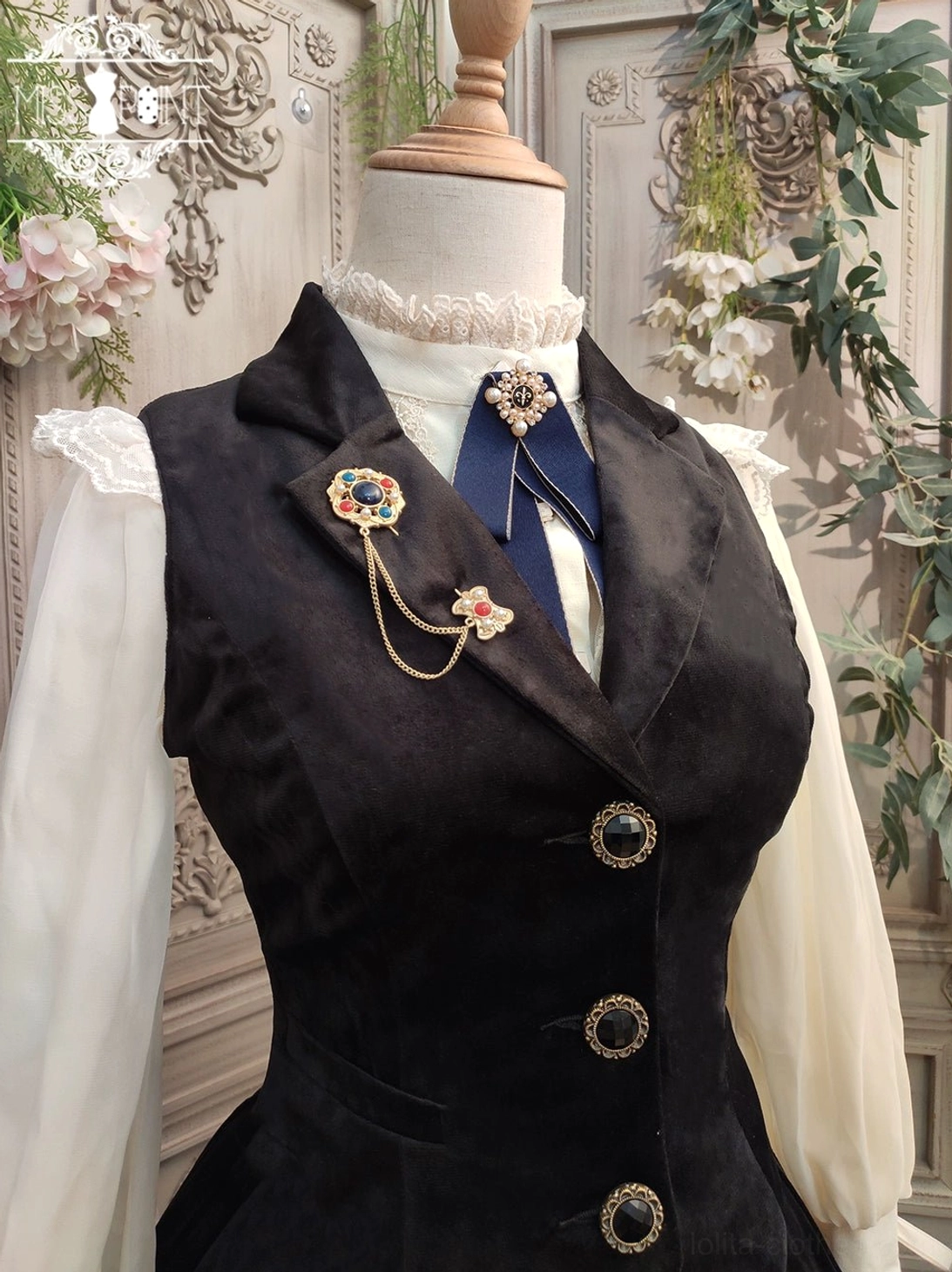 Retro lolita waistcoat subculture heritage celebration artistic expression fashion