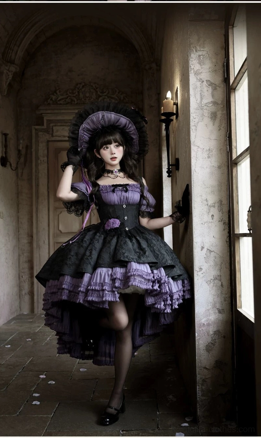 Gothic Lolita boned JSK dress size fitting guide with measurement recommendations for optimal comfort and proper silhouette proportions