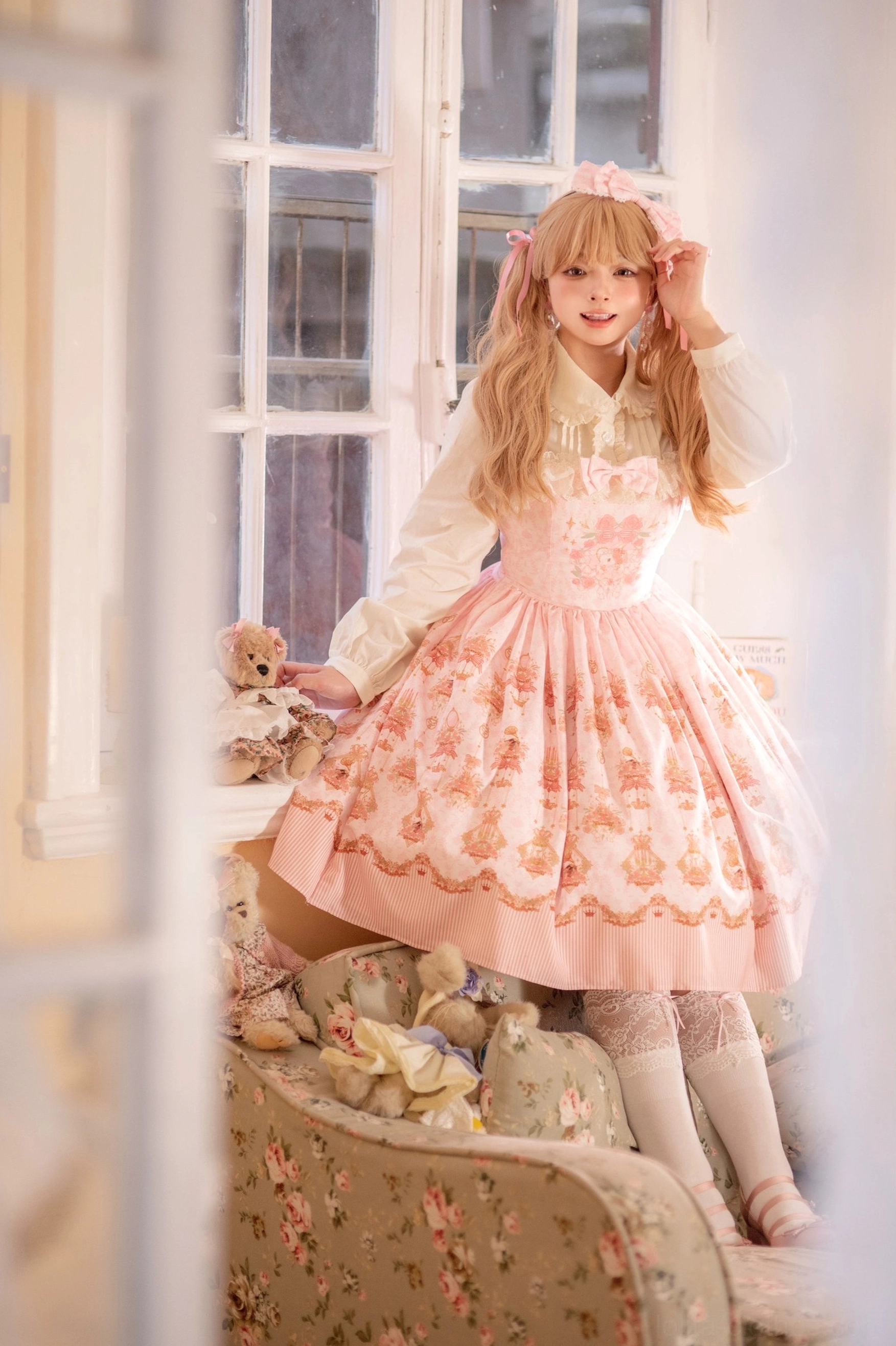 Rose bunny pink lolita JSK jumper skirt sitting view twin ponytails vintage setting