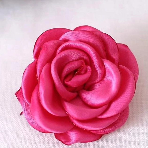 Rose red fabric rose hair clip and brooch bold romantic Lolita accessory for classic and sweet fashion coordinates styling