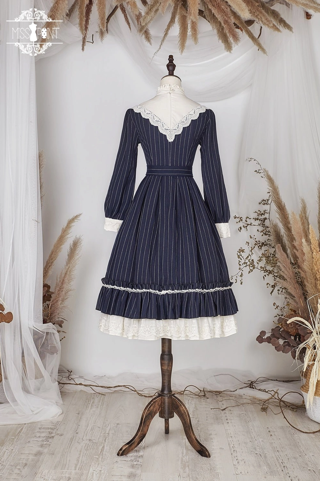 Rose Silhouette Lolita OP dress alternative styling with different accessories showing versatility and coordination flexibility options