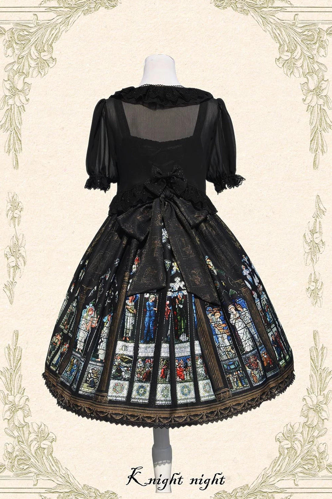 Sizing and fit demonstration of Saint Priest Lolita JSK in different sizes, adjustable straps customization, cross-strap versatility for various body types