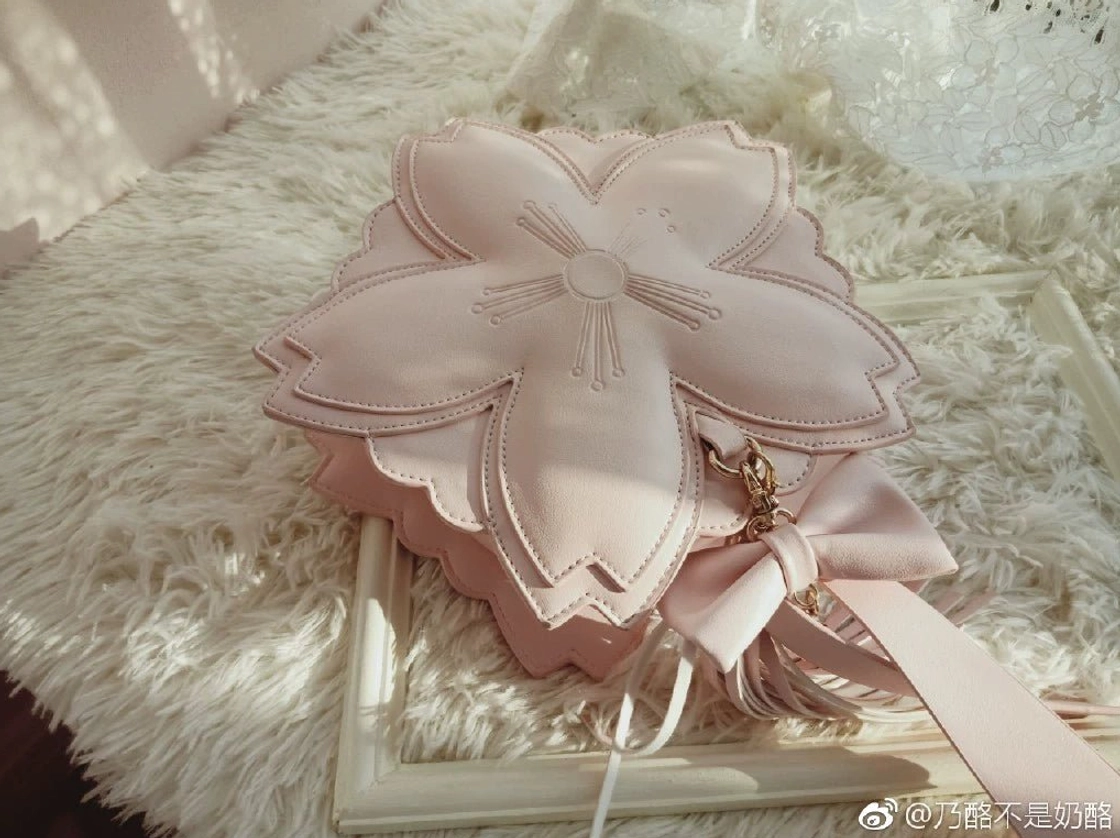 Sakura cherry blossom lolita handbag fashion coordinate occasion styling tea party café date event suggestions