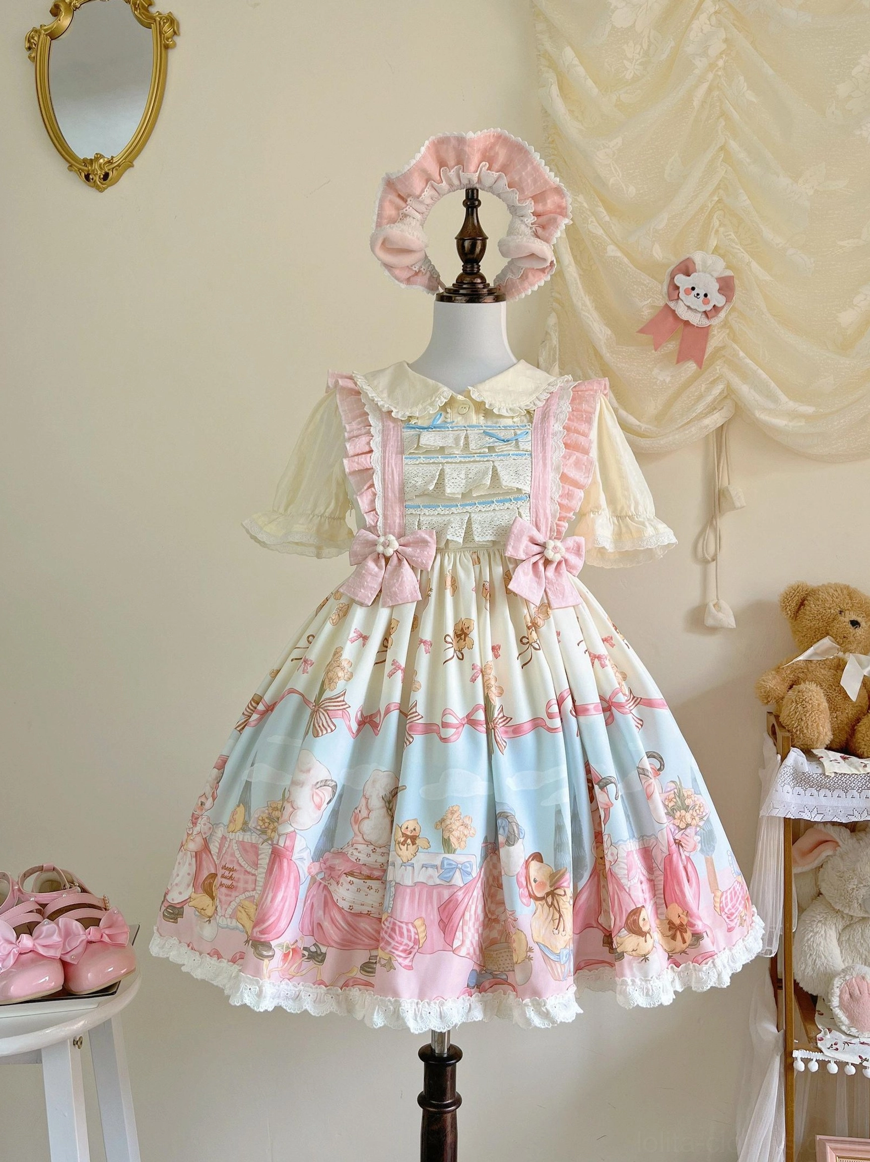 Standard style Sheep Pattern Lolita JSK dress front full-body mannequin classic retro home decor background matching cat ear hair bow ruffled shoulder straps lace-edged hem