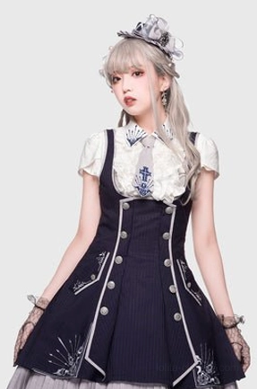 Sheffield Lolita military dress waistline detail fitted silhouette side seam construction quality