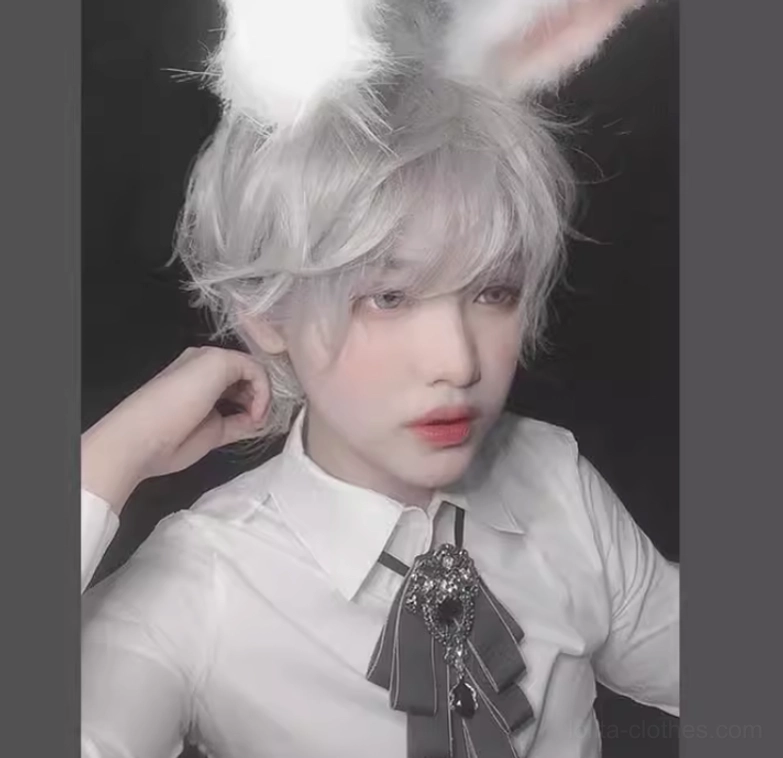 Style guide showing multiple coordinate options using silver gray curly ouji wig with gothic lolita accessories