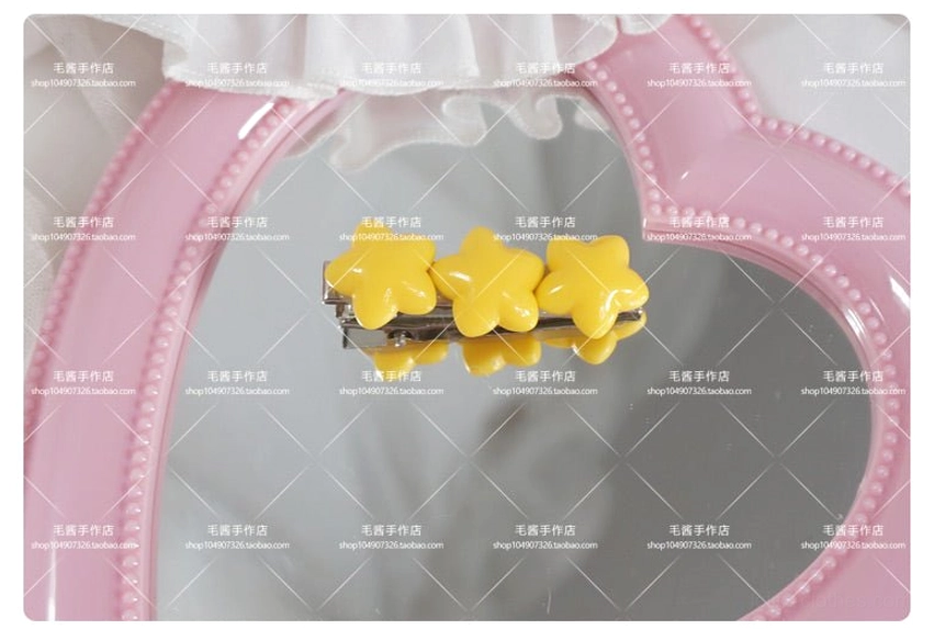 Single rose red star hair clip featuring classic deep pastel tone perfect for gothic and sweet lolita coordinates