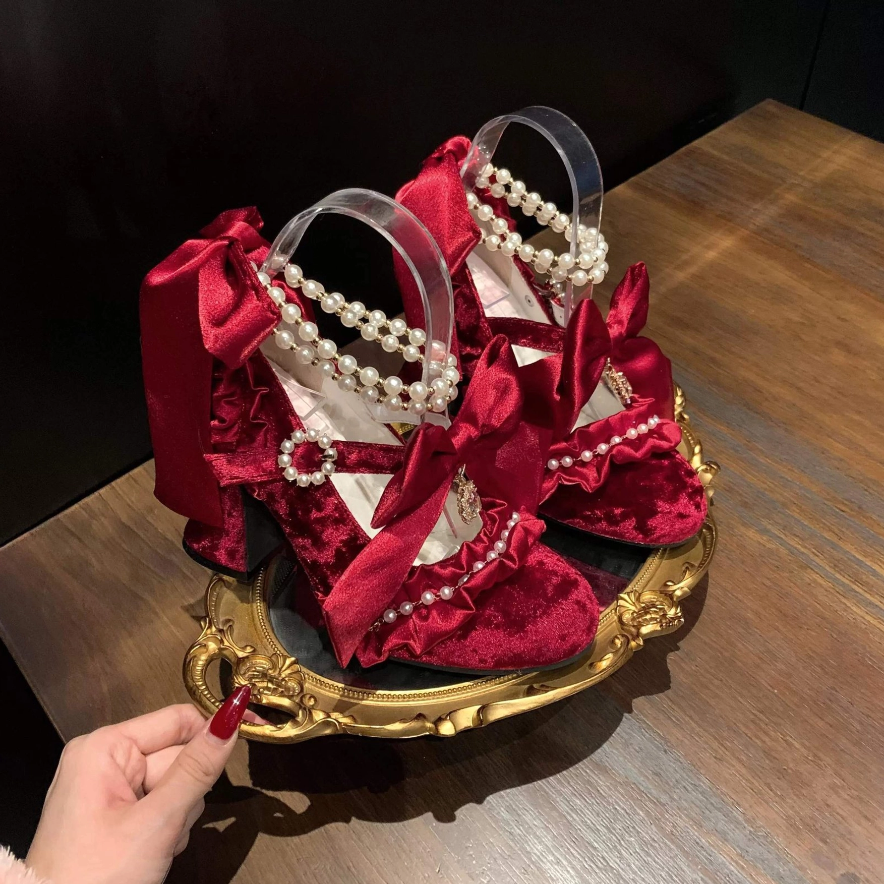 Sky-blue Classic Lolita block heel shoes featuring glittery shoe upper and pearl decorations with detachable satin bows for dynamic lolita coordinate styling