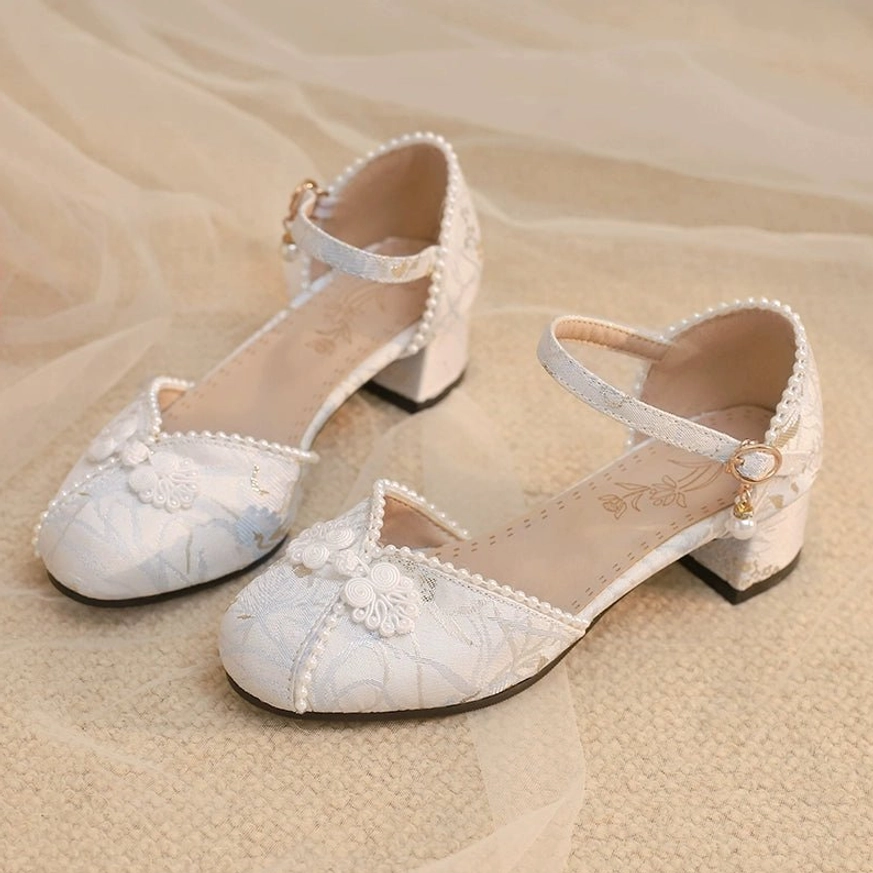 Sky blue Qi Lolita Mary Jane chunky heel shoes main product shot detailed view pearl ankle strap