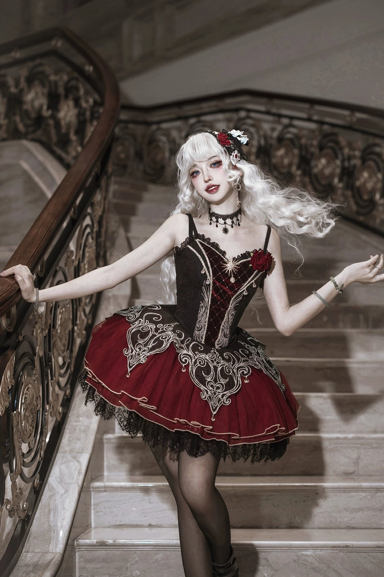 Sleeveless gothic lolita JSK dress sweetheart neckline corset bodice embroidered silver skirt