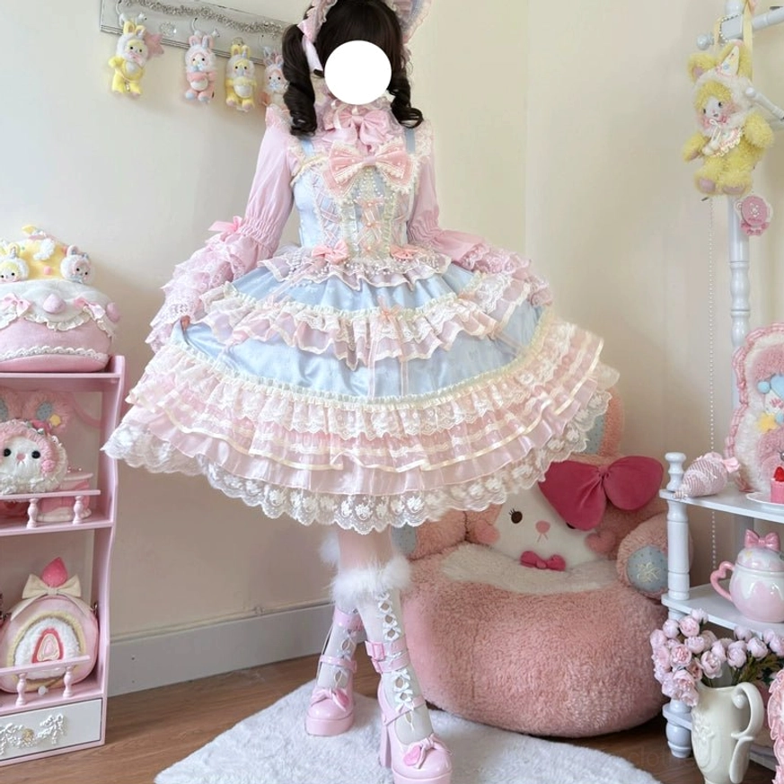 Star Love Song sweet lolita JSK dress back shirring and lace-up strap detail showing elastic back construction and adjustable shoulder straps
