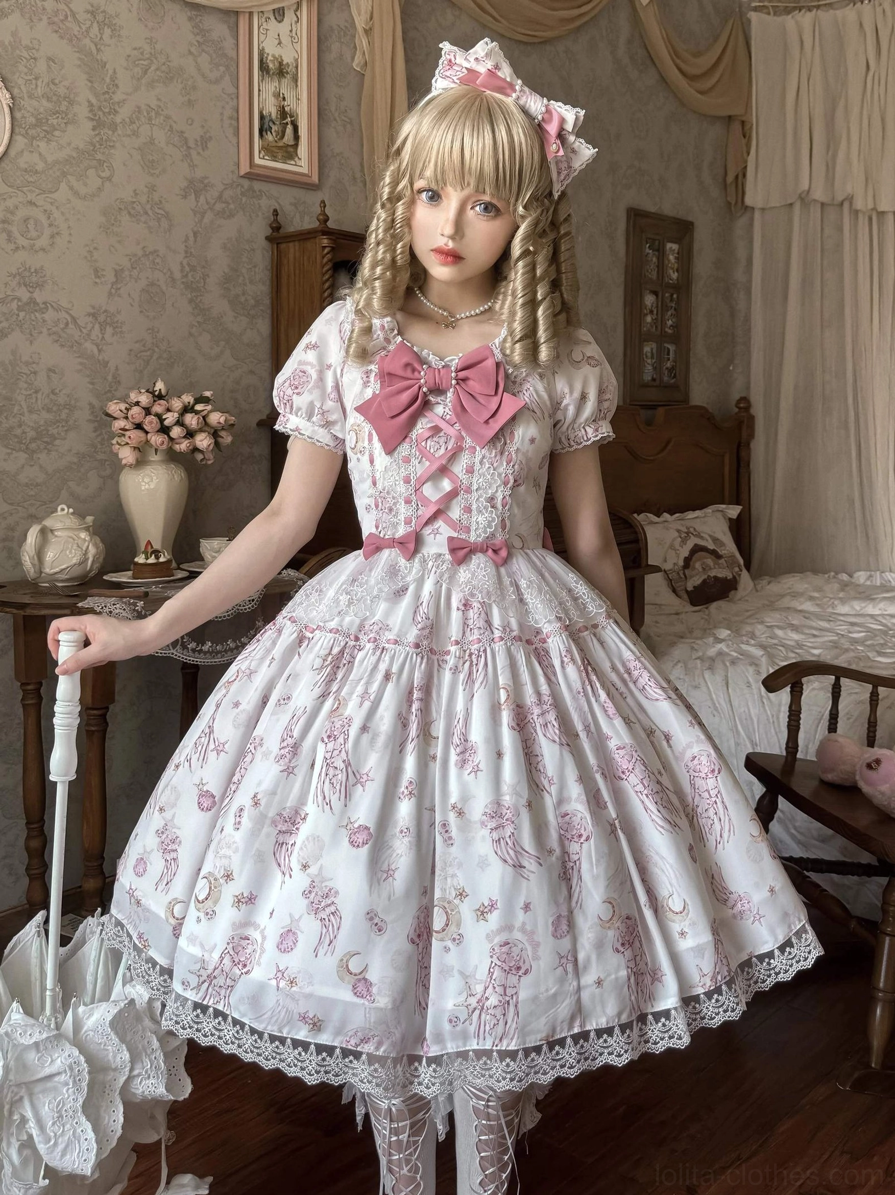 Starry jellyfish classic lolita dress waist detail fitted waist tiered skirt construction lace-up system adjustable belt