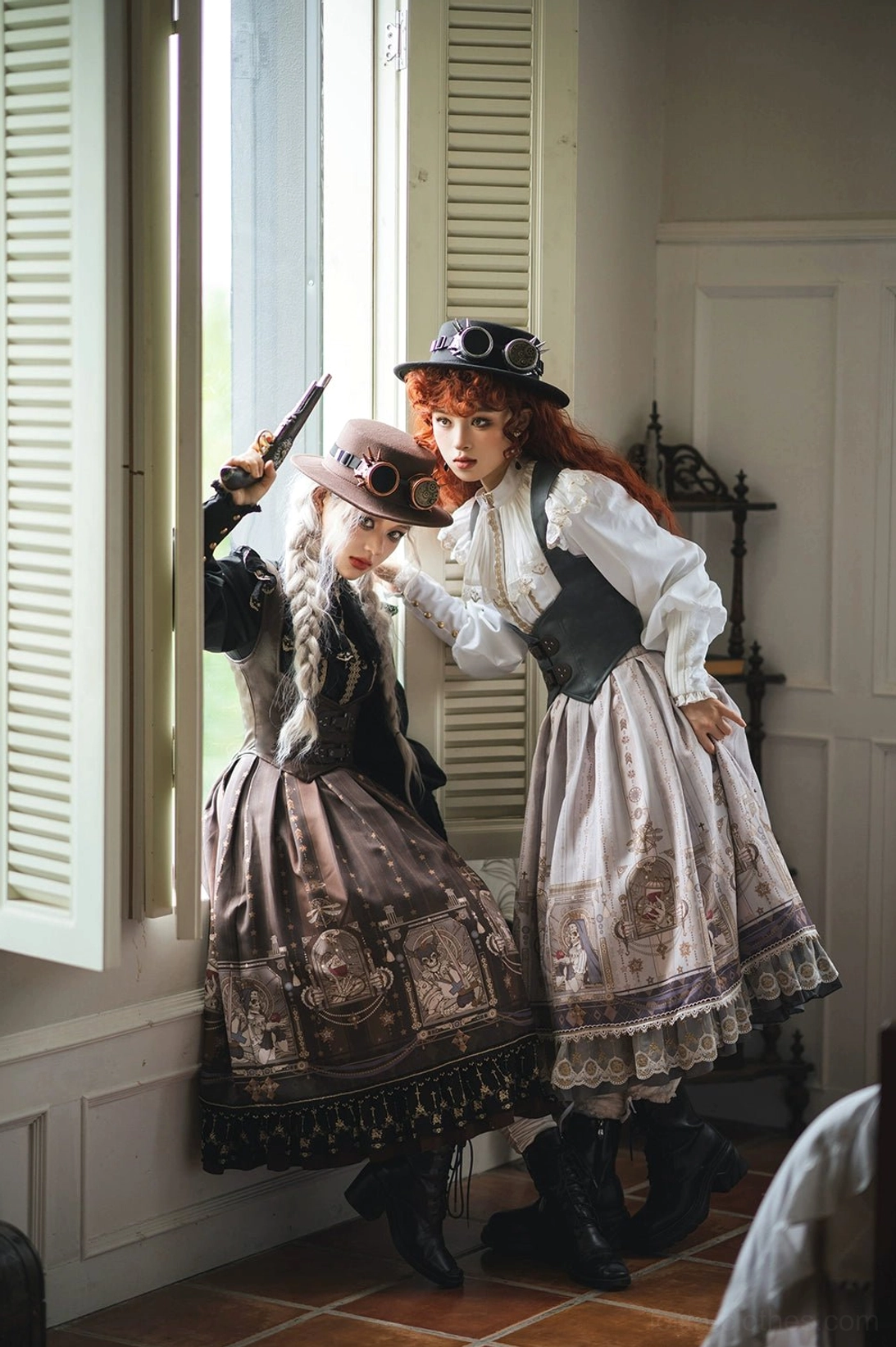 Steampunk style lolita outfits top hats with goggles cropped waistcoats vintage printed long skirts side window interaction view