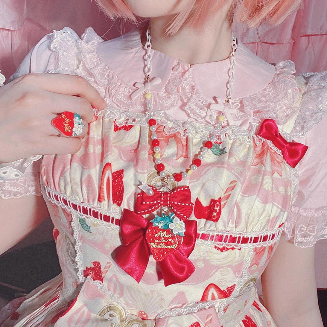 Strawberry necklace classic pink lolita accessory beaded chain design styling