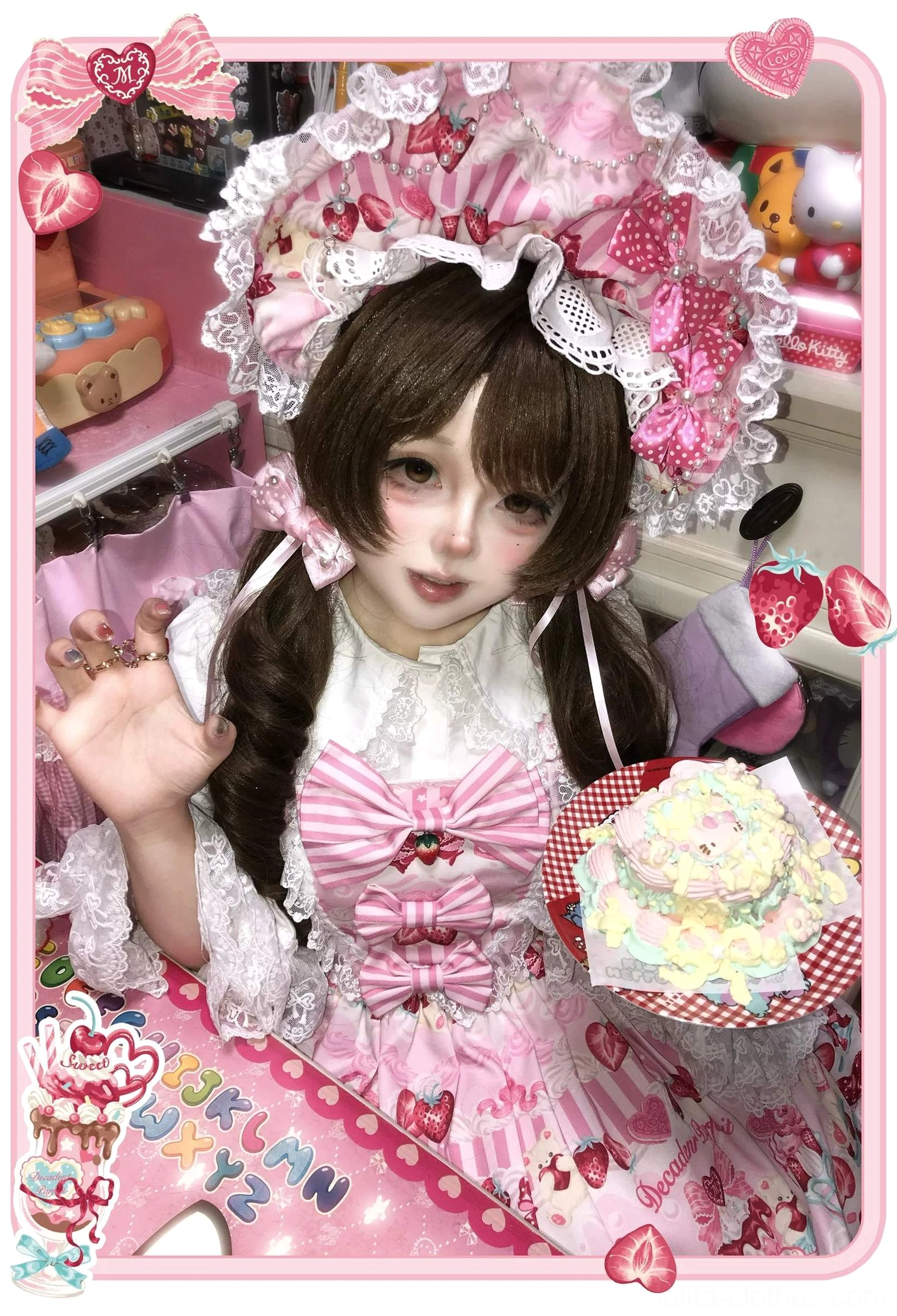 Strawberry Parfait sweet lolita jumper skirt JSK complete coordinate with hime sleeve inner wear and all matching accessories side pocket detail view