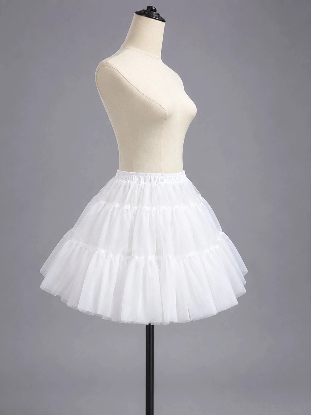 Sugar puff petticoat styled with lolita coordinate showing complete aesthetic and silhouette transformation effect