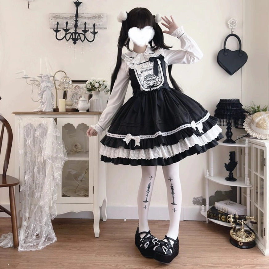 Sweet Lolita JSK dress detail shot embroidered panel close-up lace quality stitching craftsmanship kawaii bear motif embroidery
