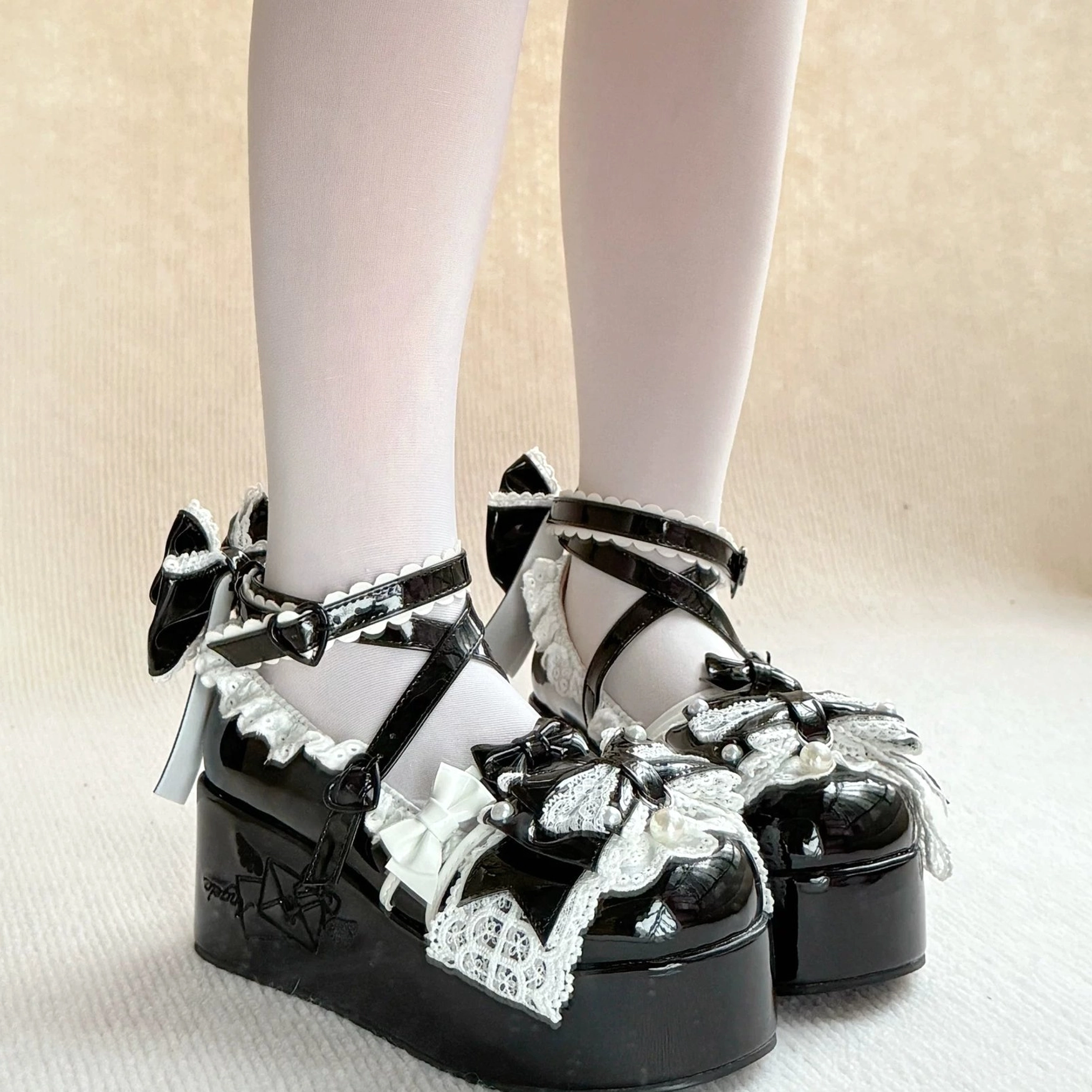 Sweet Dream Letter platform heels size comparison between different European shoe sizes to help customers determine proper sizing and fit selection for their region