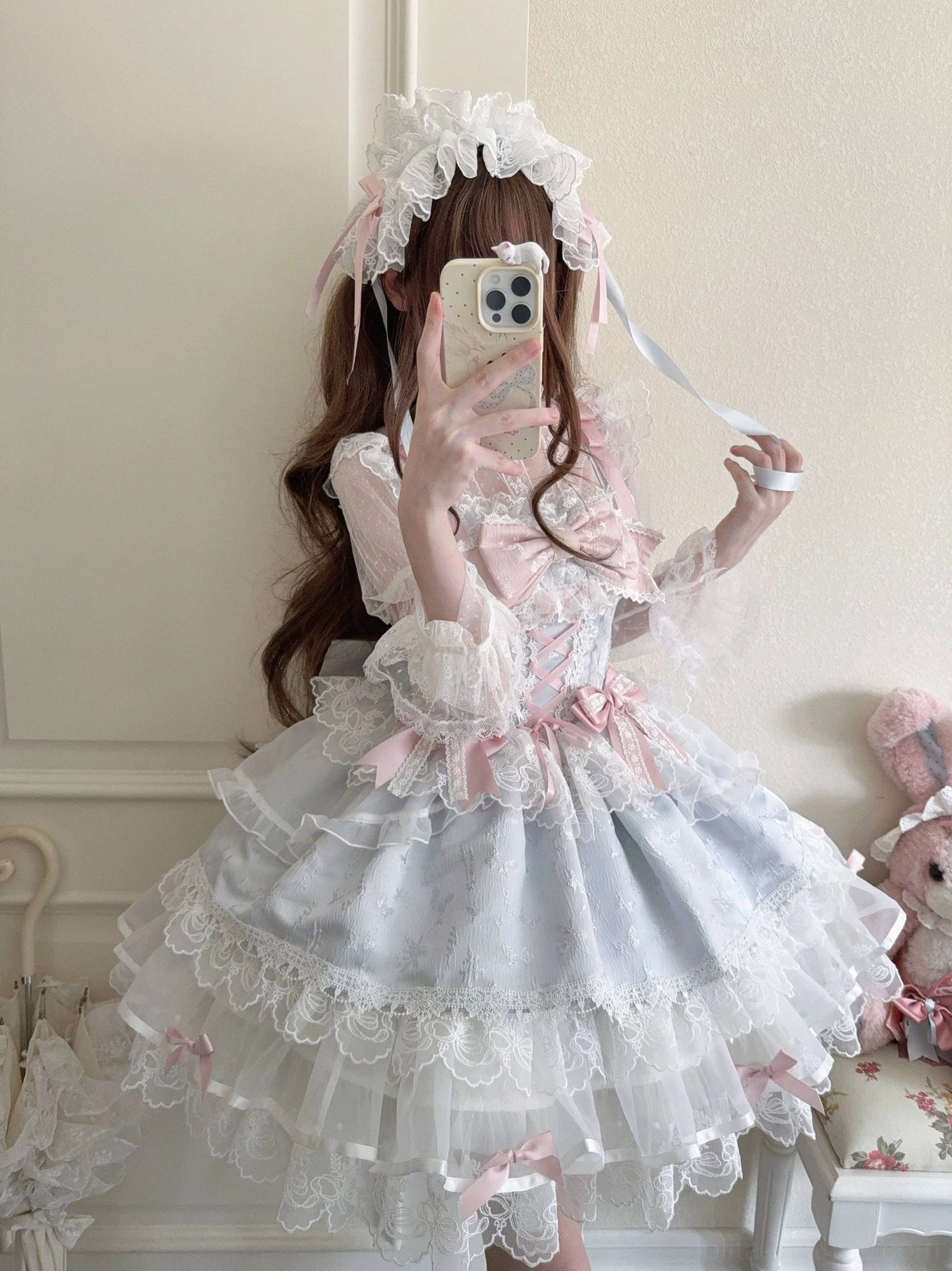 Sweet lolita ballet JSK back bow trailing detail satin fabric lace integration design feature