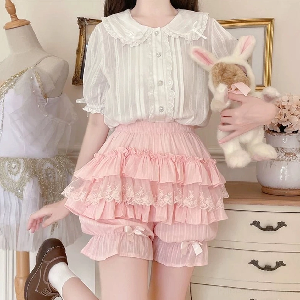 Sweet lolita cotton bloomers fabric texture 100 percent pure cotton breathable material quality close-up vintage patina development authentic feel
