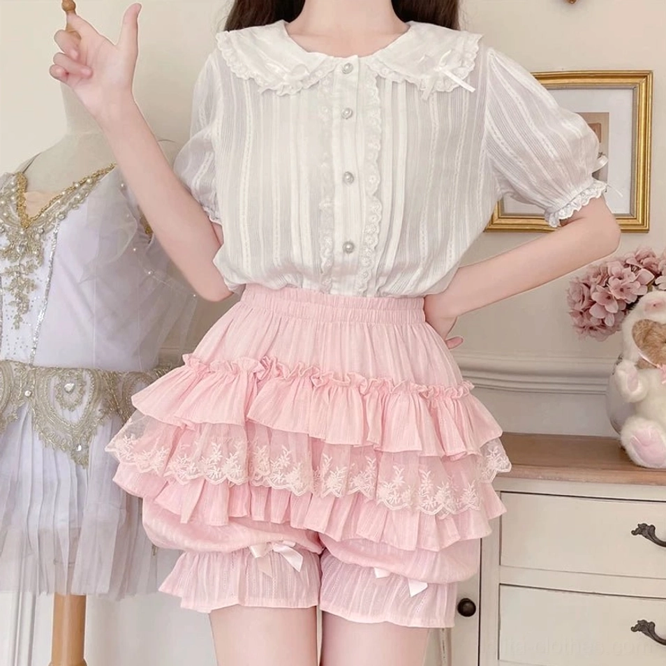 Sweet lolita cotton bloomers styling coordination tips worn with frilly lace socks mary jane shoes pastels solids authentic sweet lolita coordinate outfit