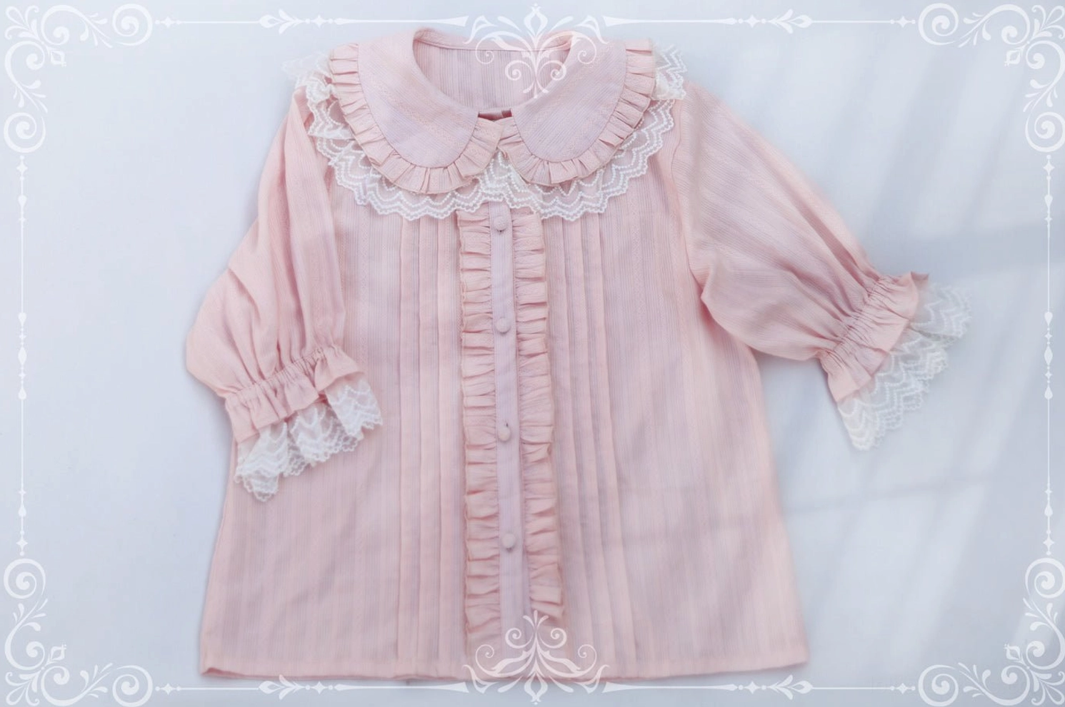 Lolita peter pan collar short sleeve blouse pure cotton puff sleeves lace trim button-down front view close-up