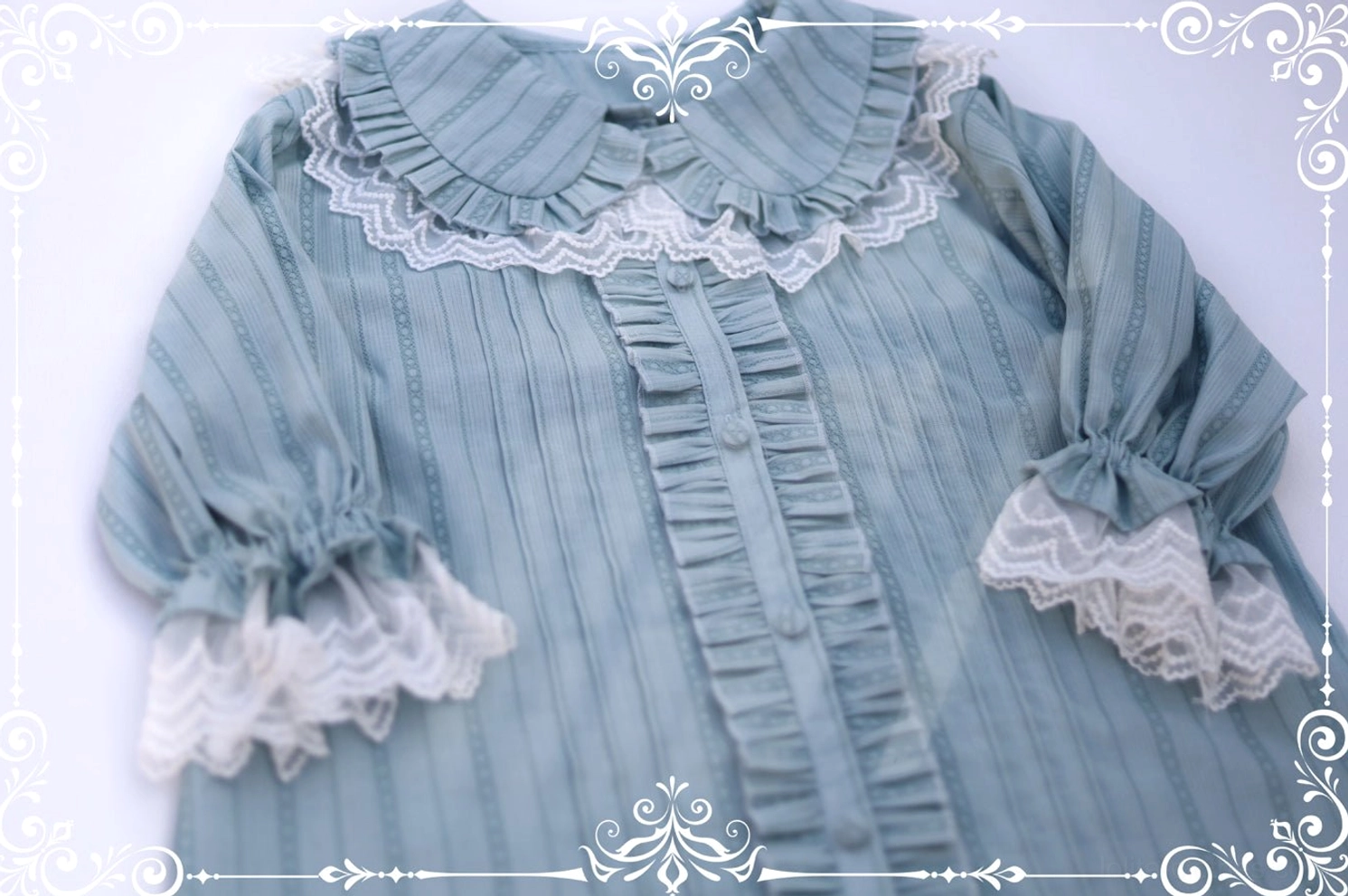 Lolita peter pan collar short sleeve blouse puff sleeves lace trim pure cotton fabric quality texture detail view