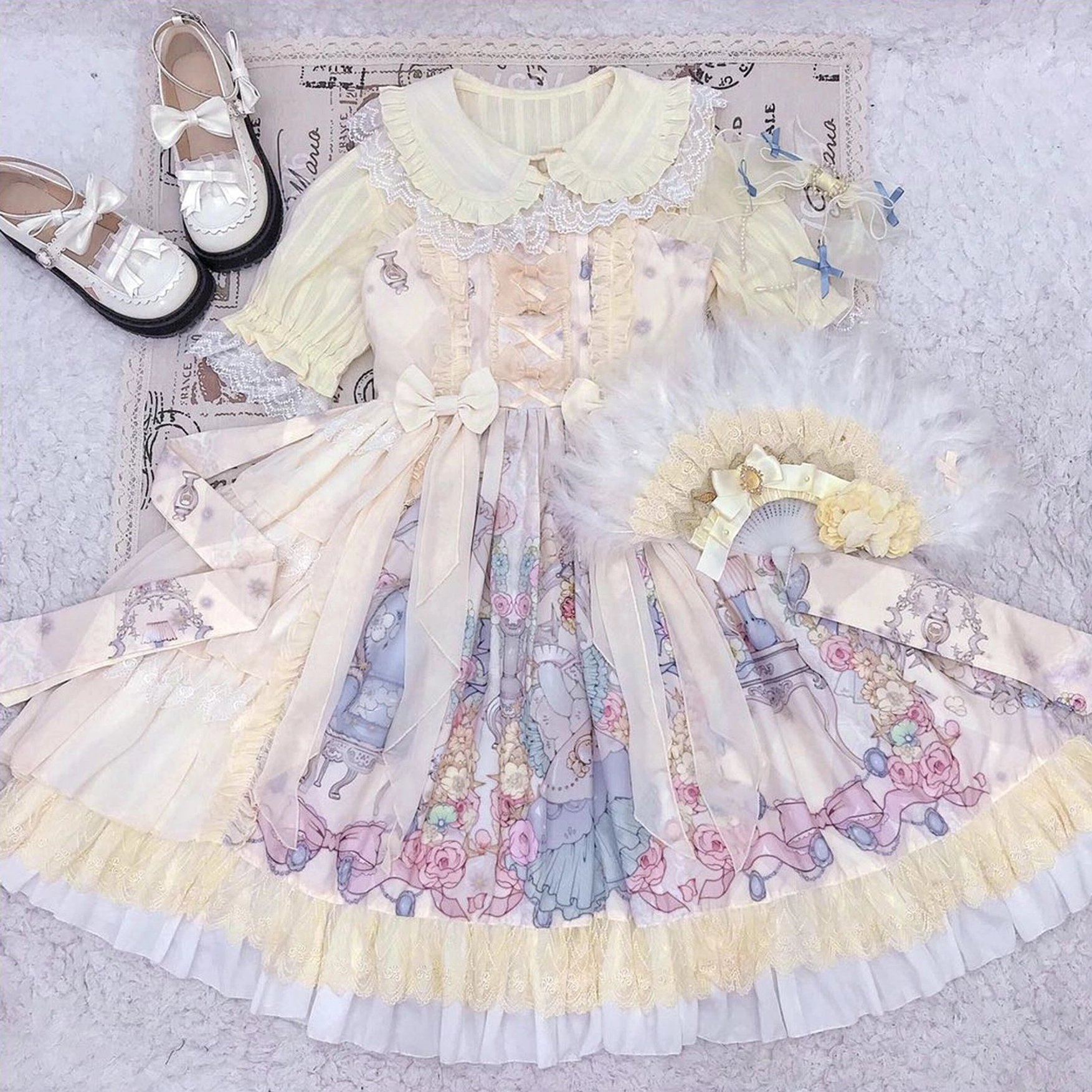Lolita peter pan collar short sleeve blouse pure cotton puff sleeves lace trim pinstripe texture side view display