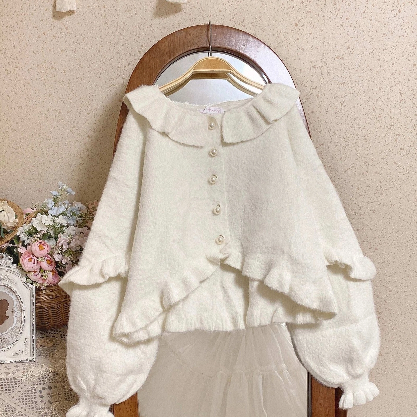 Sweet lolita fuzzy cardigan doll collar construction pearl button placket detail seaming