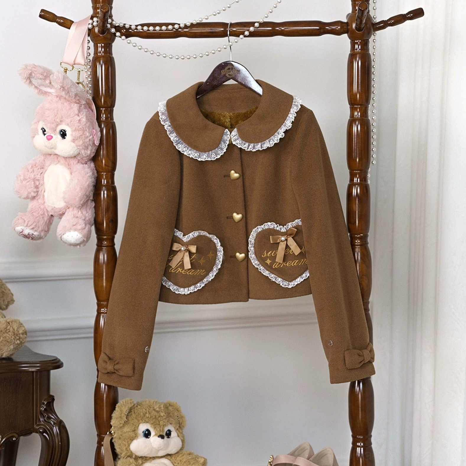 Sweet lolita coat customer styling examples showing real-world wear and coordinate combinations with various lolita aesthetics
