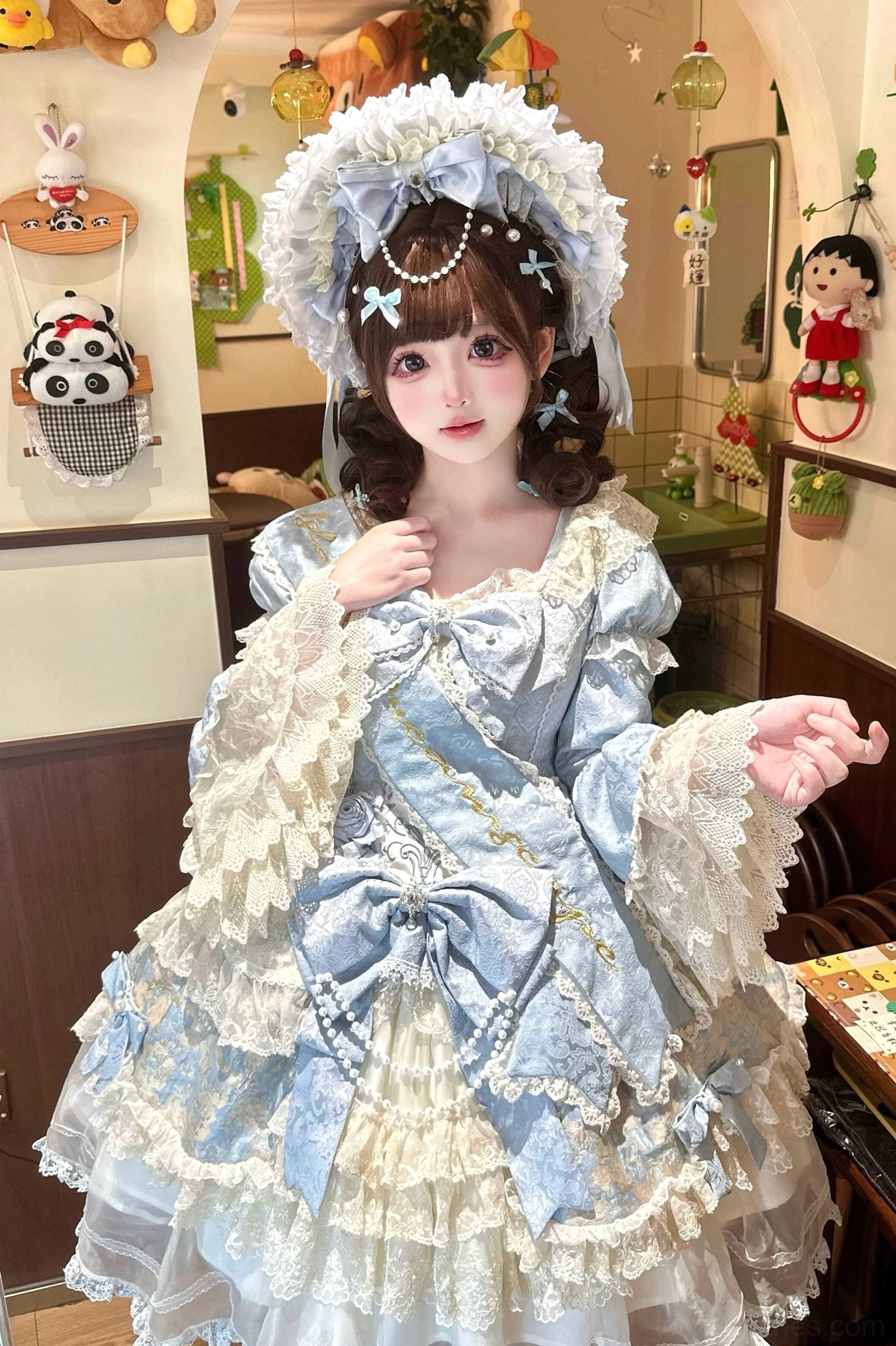 Classic sweet Lolita OP dress half-body front portrait curly-haired model lace bonnet toy store indoor scene off-shoulder square neck flared lace sleeves
