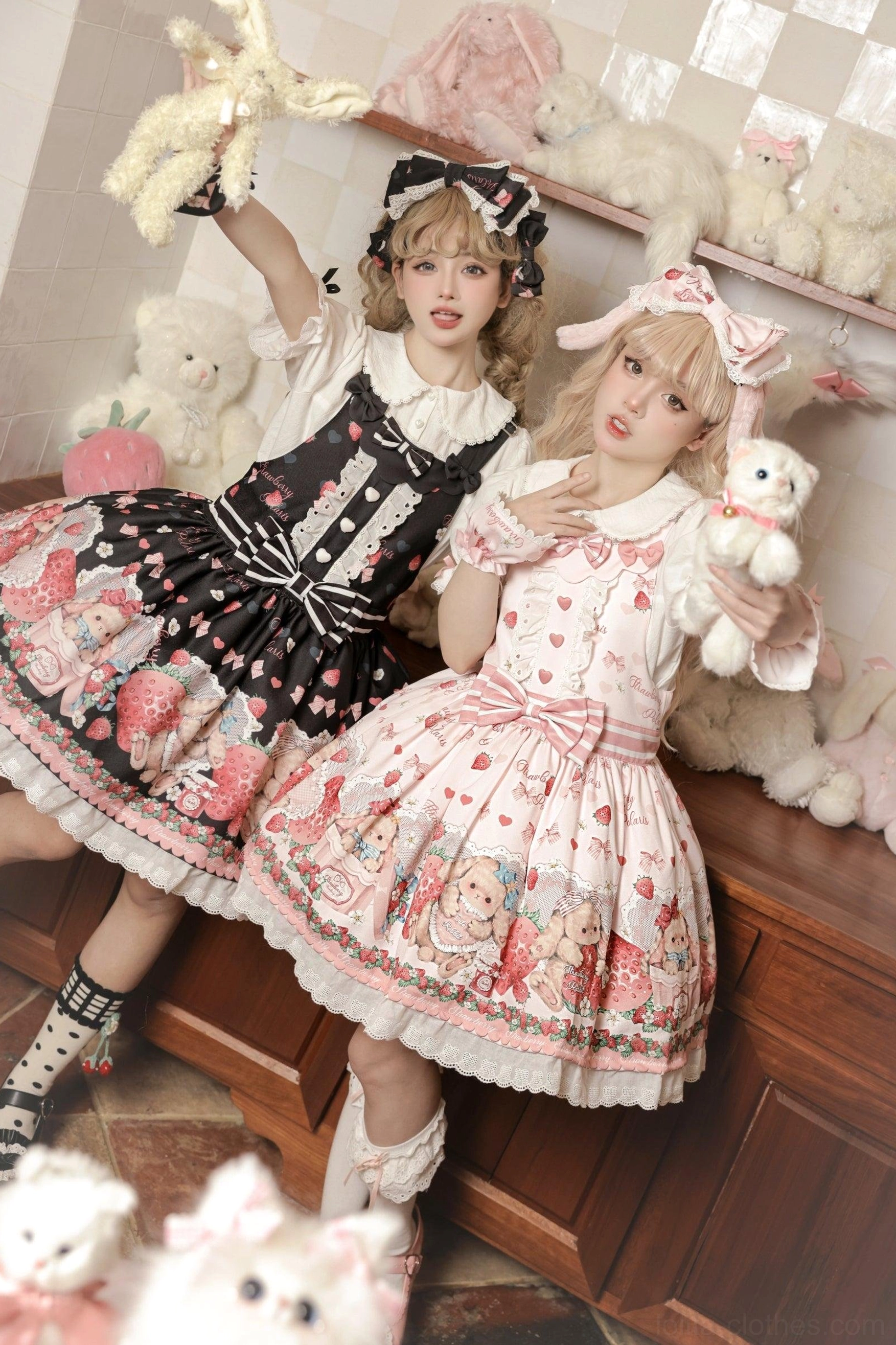 White coordinating inner blouse from sweet lolita complete gift set showing peter pan collar design to wear under salopette