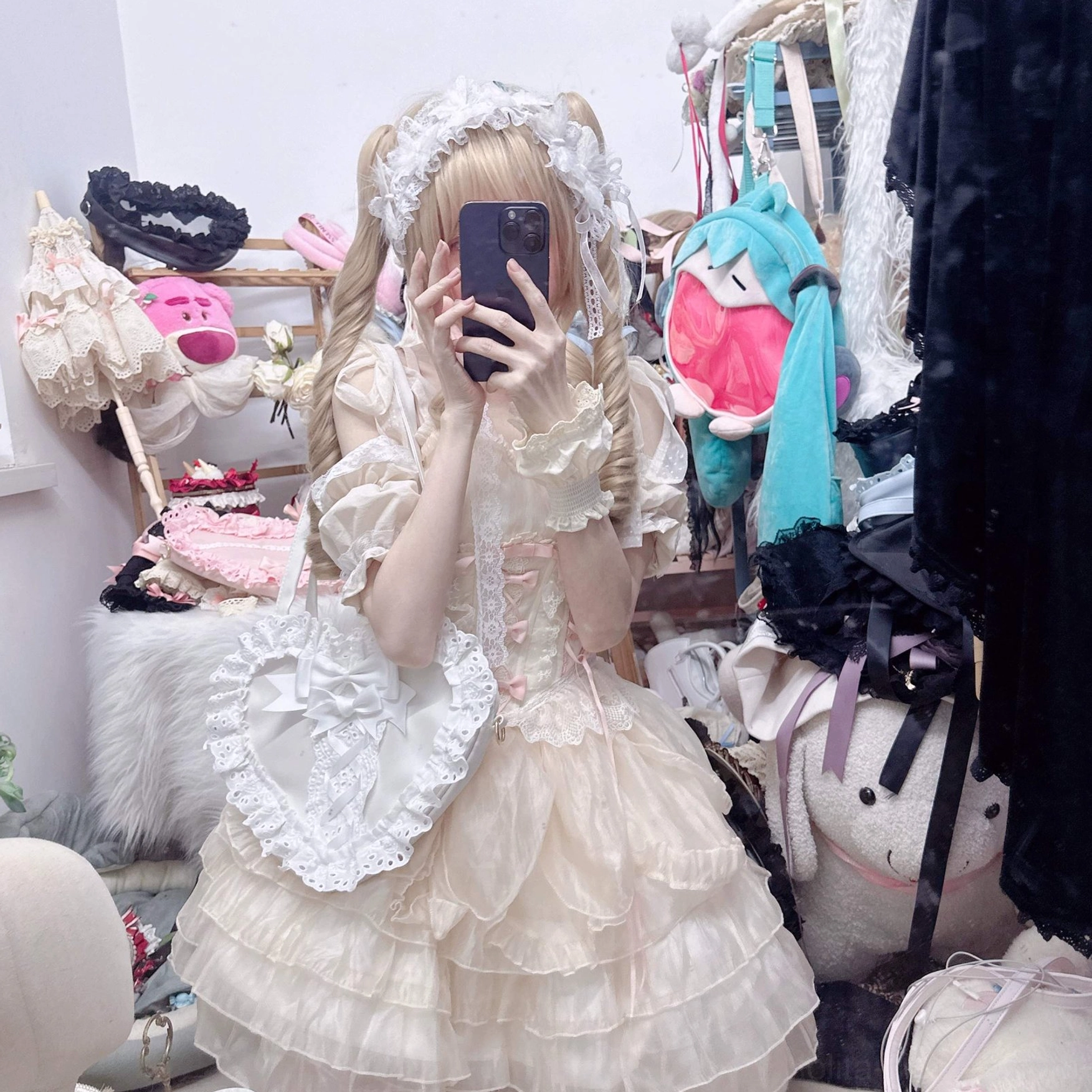 sweet lolita heart-shaped handbag fashion community styling photos user coordinate showcase