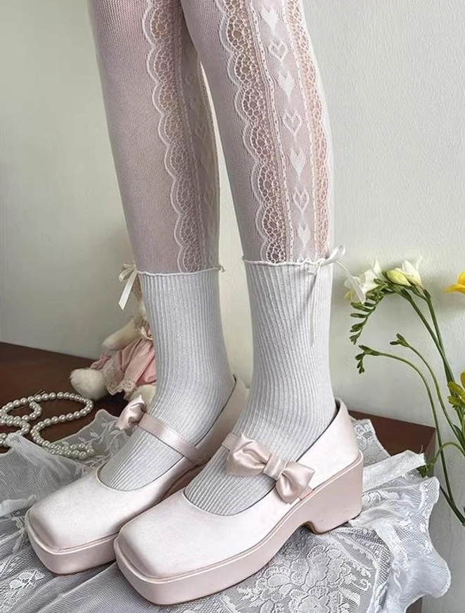 Sweet lolita heart lace patchwork pantyhose rear front close-up lower legs showing heart lace thigh section ribbed ankle with bow decoration mary jane shoes