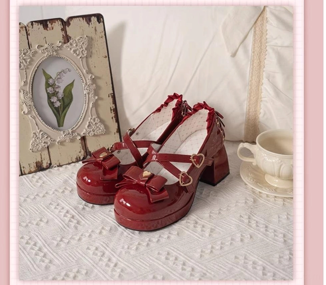 sweet-lolita-heart-buckle-platform-heels-interior-lining-comfort-cushioning