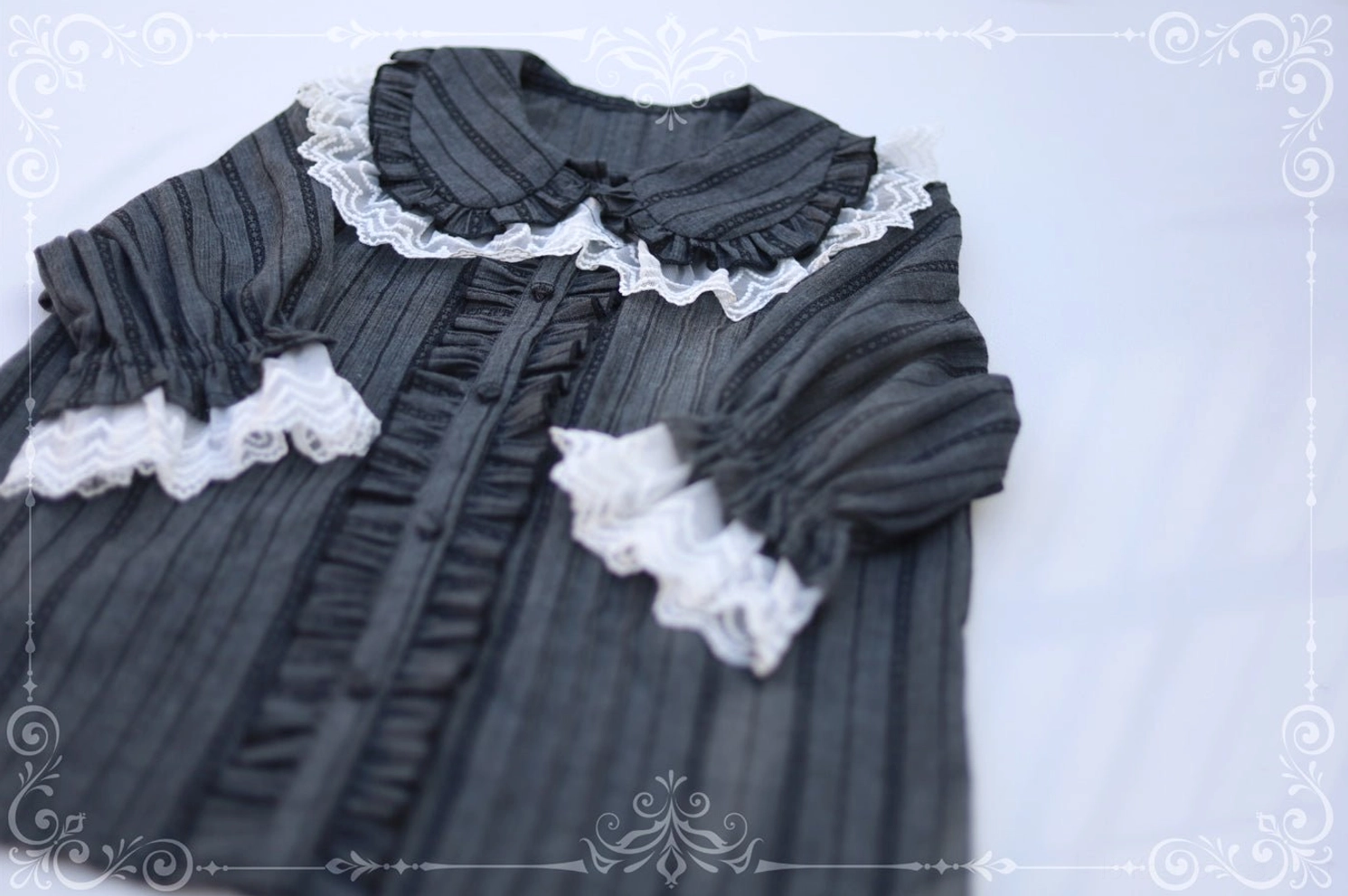 Sweet lolita short sleeve blouse ivory color peter pan collar puff sleeves lace cuffs pinstripe back view display