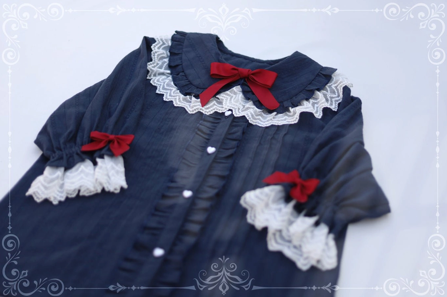 Lolita peter pan collar short sleeve blouse ivory color puff sleeves lace cuffs front placket detail close-up