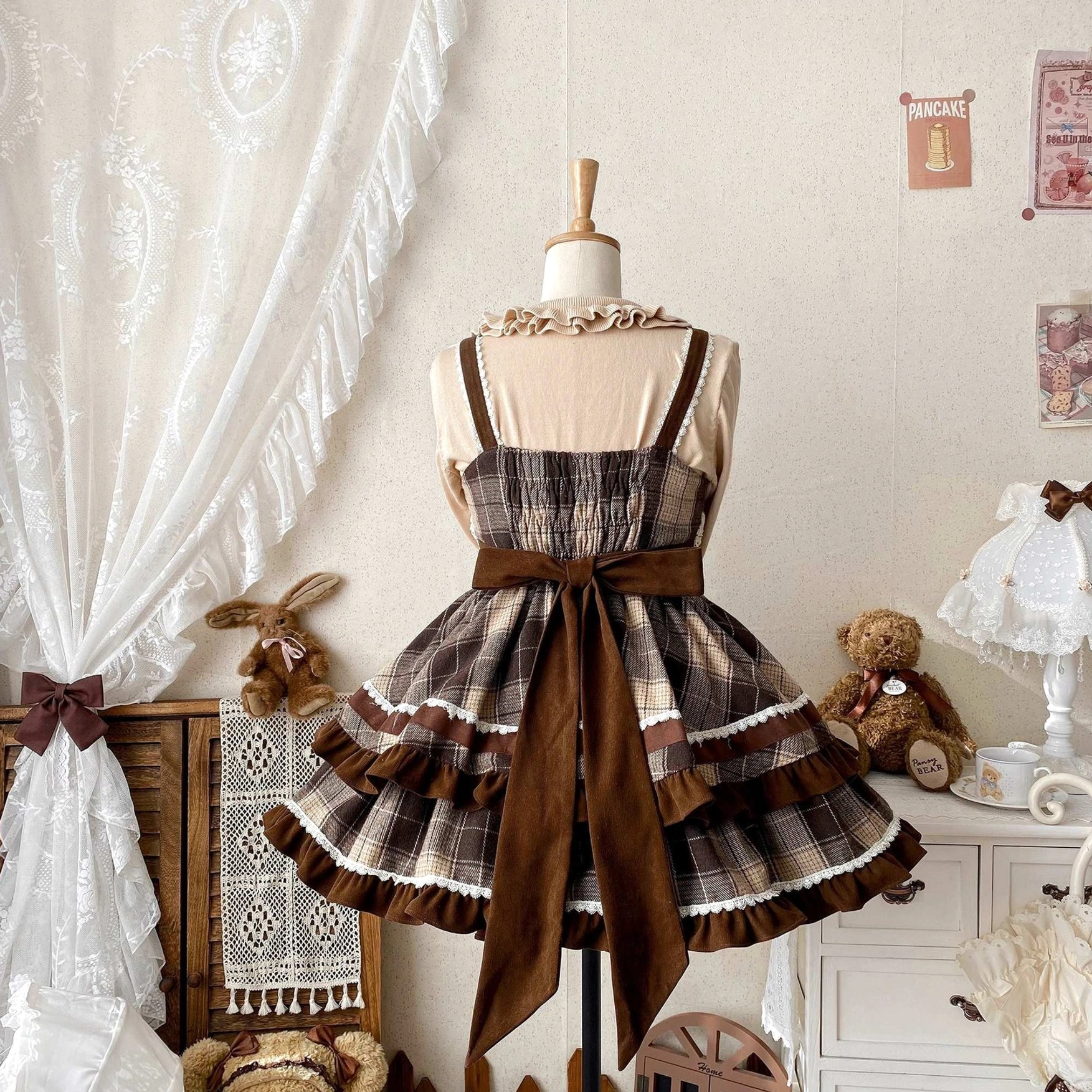 Mannequin display back three-quarter angle caramel cocoa tartan lolita JSK dress adjustable back straps large detachable sash