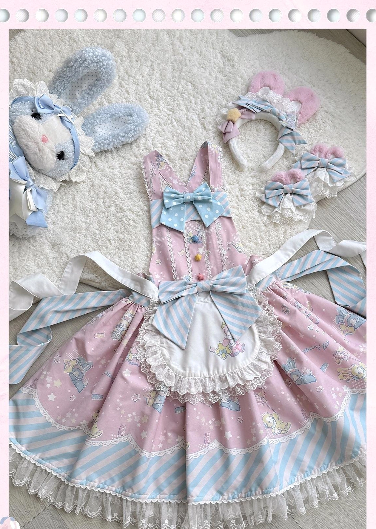 Sweet Lolita jumper skirt packaging and presentation photograph showing how product arrives, packaging quality, and gift presentation