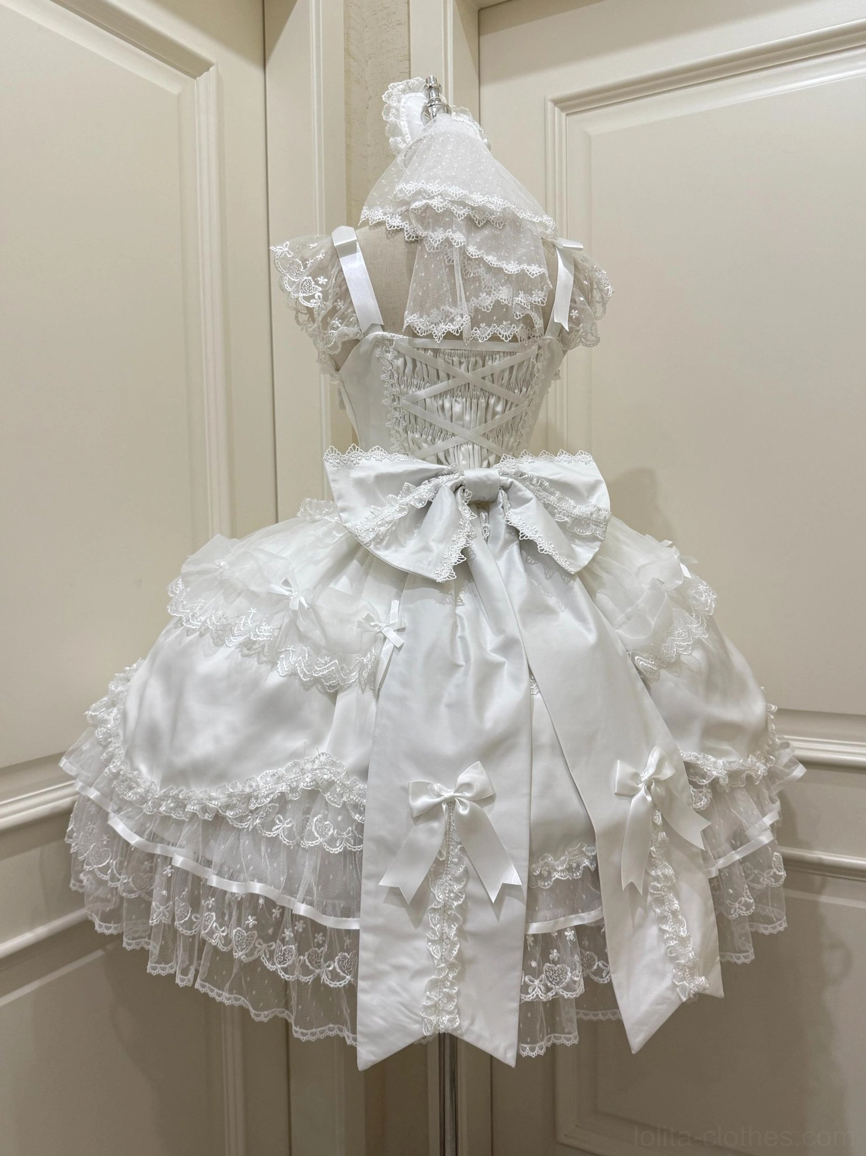 Sweet Lolita JSK jumper dress back view all-white large satin bow layered lace trims detachable veil