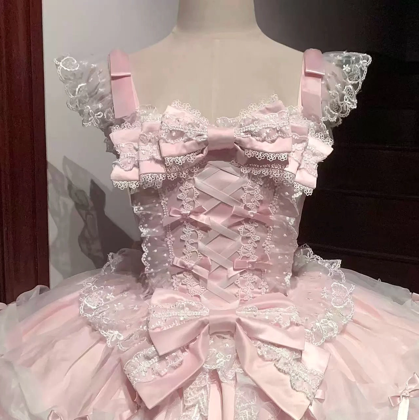 Sweet Lolita JSK jumper dress removable bow waist accent detachable satin bow design feature