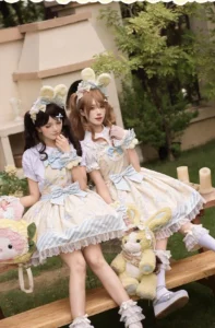 Sweet Lolita jumper skirt skirt drape and silhouette photograph showing A-line shape, hem circumference, and overall dress volume and proportions
