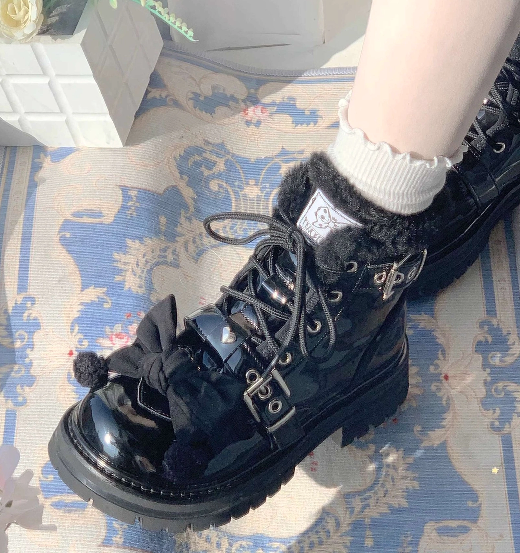 Sweet lolita martin boots what's included one pair detachable bow included accessories not shown