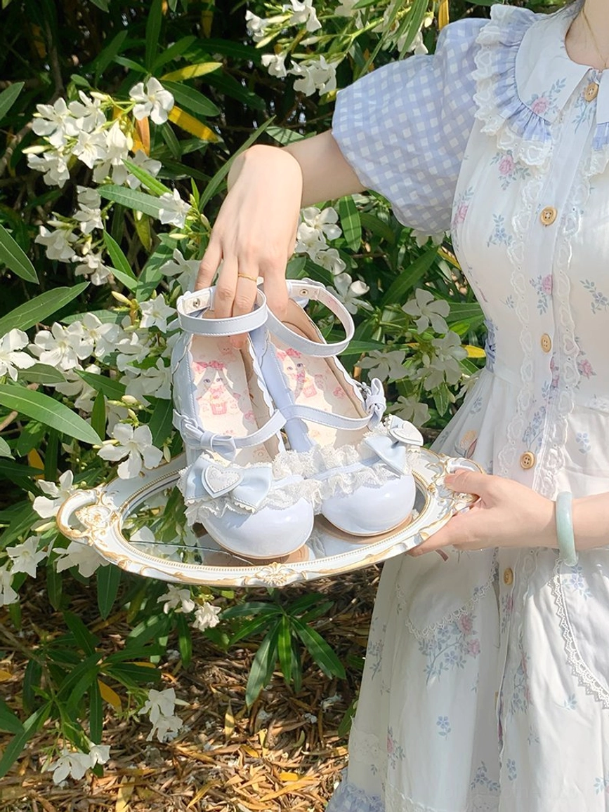 Sweet lolita mary jane heels fitting guide broader feet wider feet narrower slimmer feet sizing recommendations adjustable buckle strap