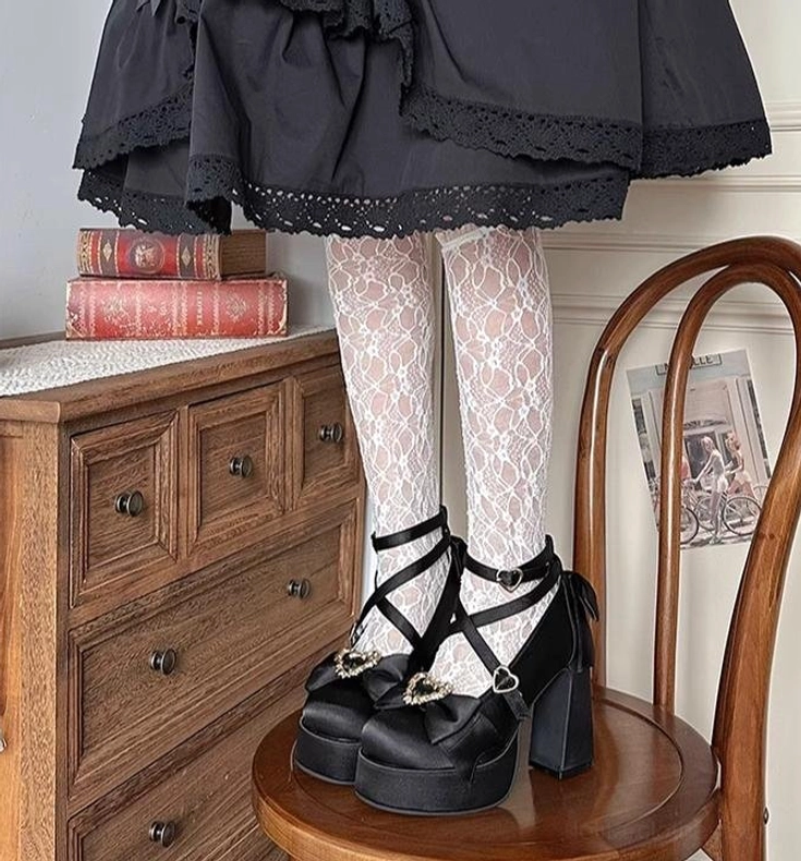 Sweet Lolita Mary Jane heels satin upper details heart shaped vamp ornament bow decoration platform heel structure
