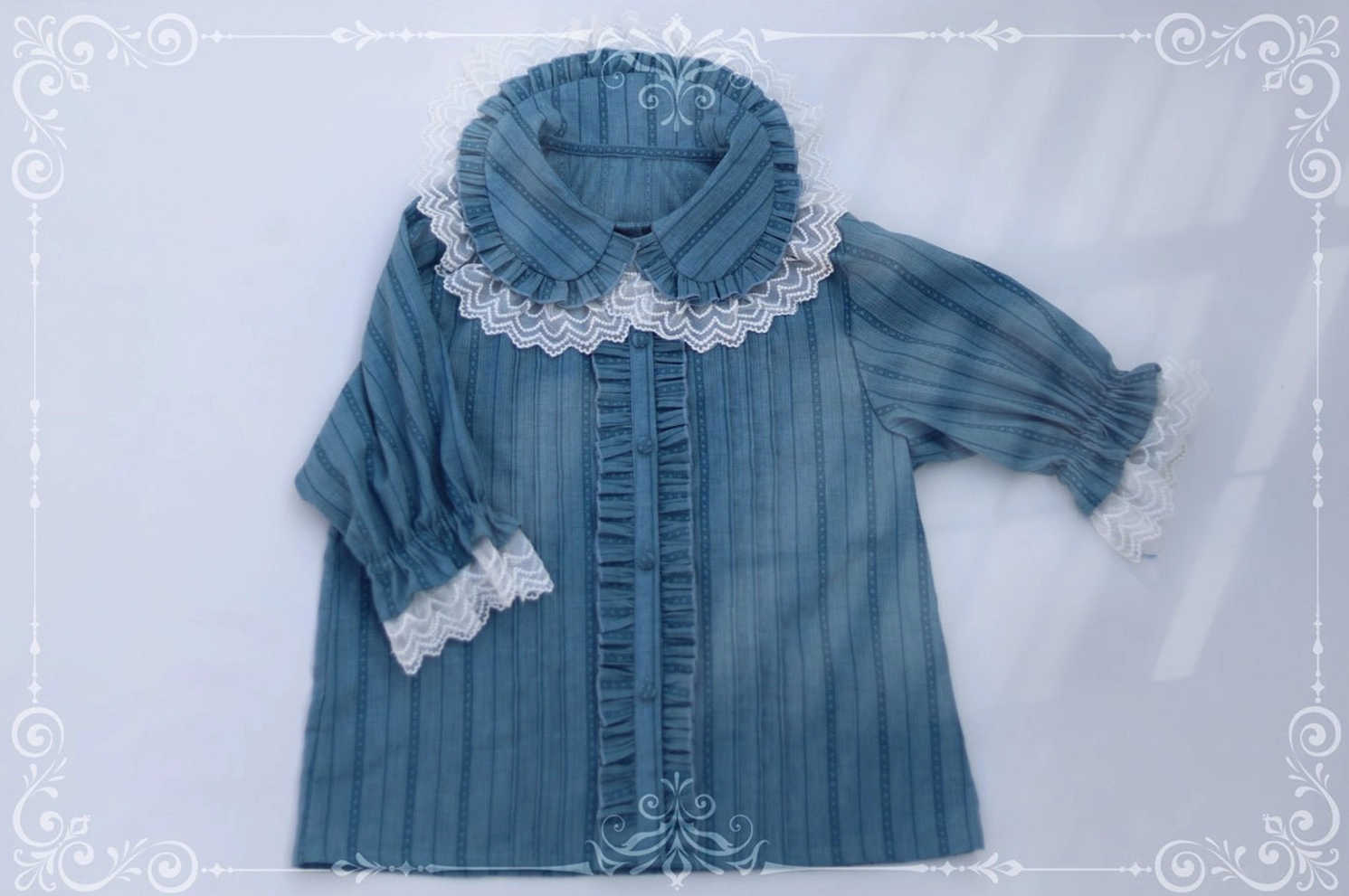 Sweet lolita short sleeve blouse peter pan collar milk white color puff sleeves lace collar flat lay display