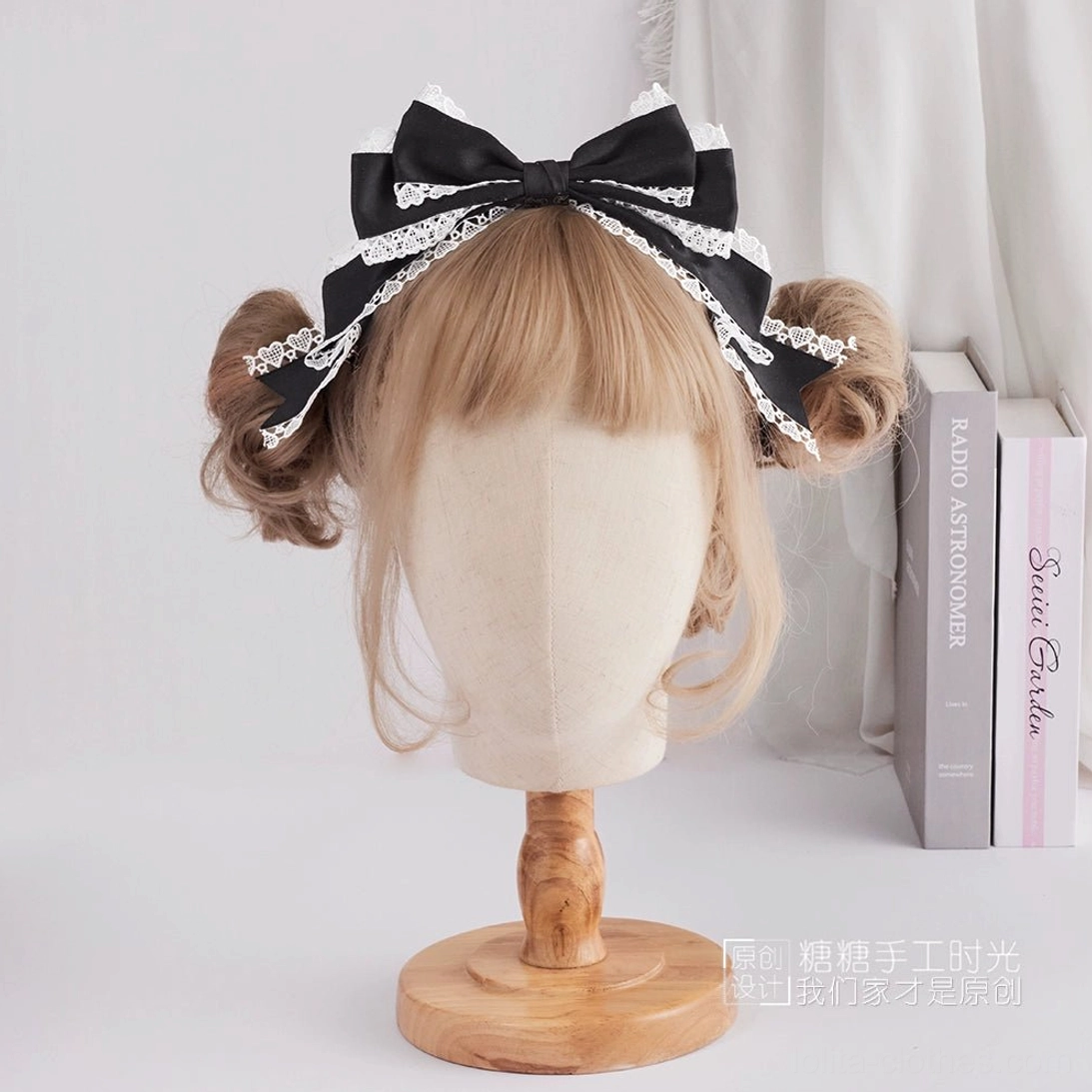 Sweet lolita hair headdress bow accessory alternative design close-up detail shot lace trim fabric texture