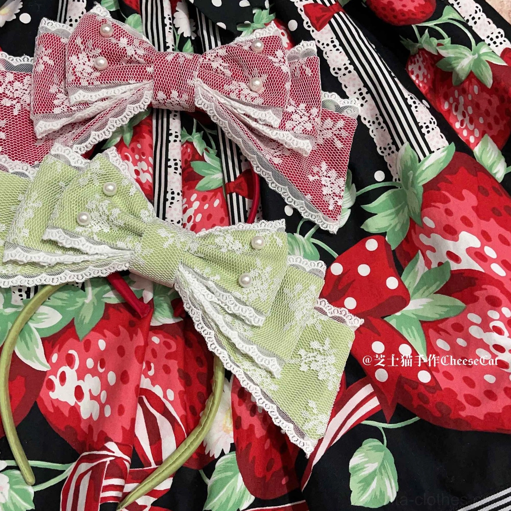 Sweet lolita pearl-embellished KC headband detachable brooch bow tie showing versatile styling options