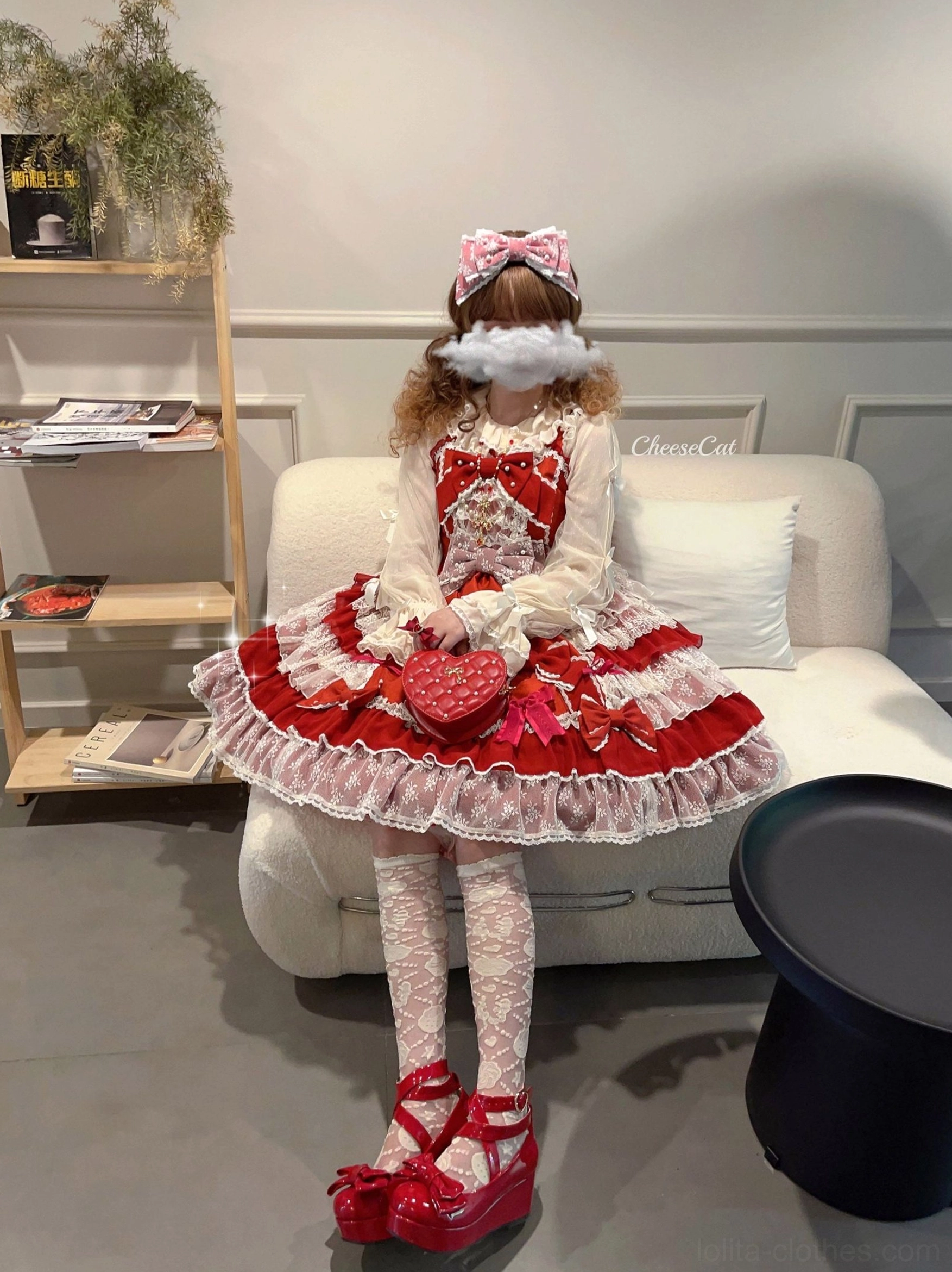 Sweet lolita pearl bow KC headband quality assurance and material detail showing polyester fiber and lace construction